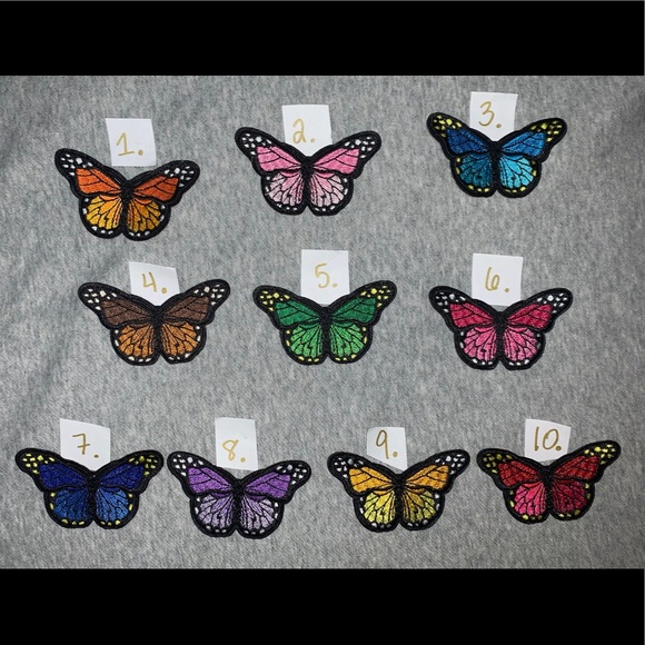 Butterfly Sweatshirt 🦋 - Picture 3 of 3